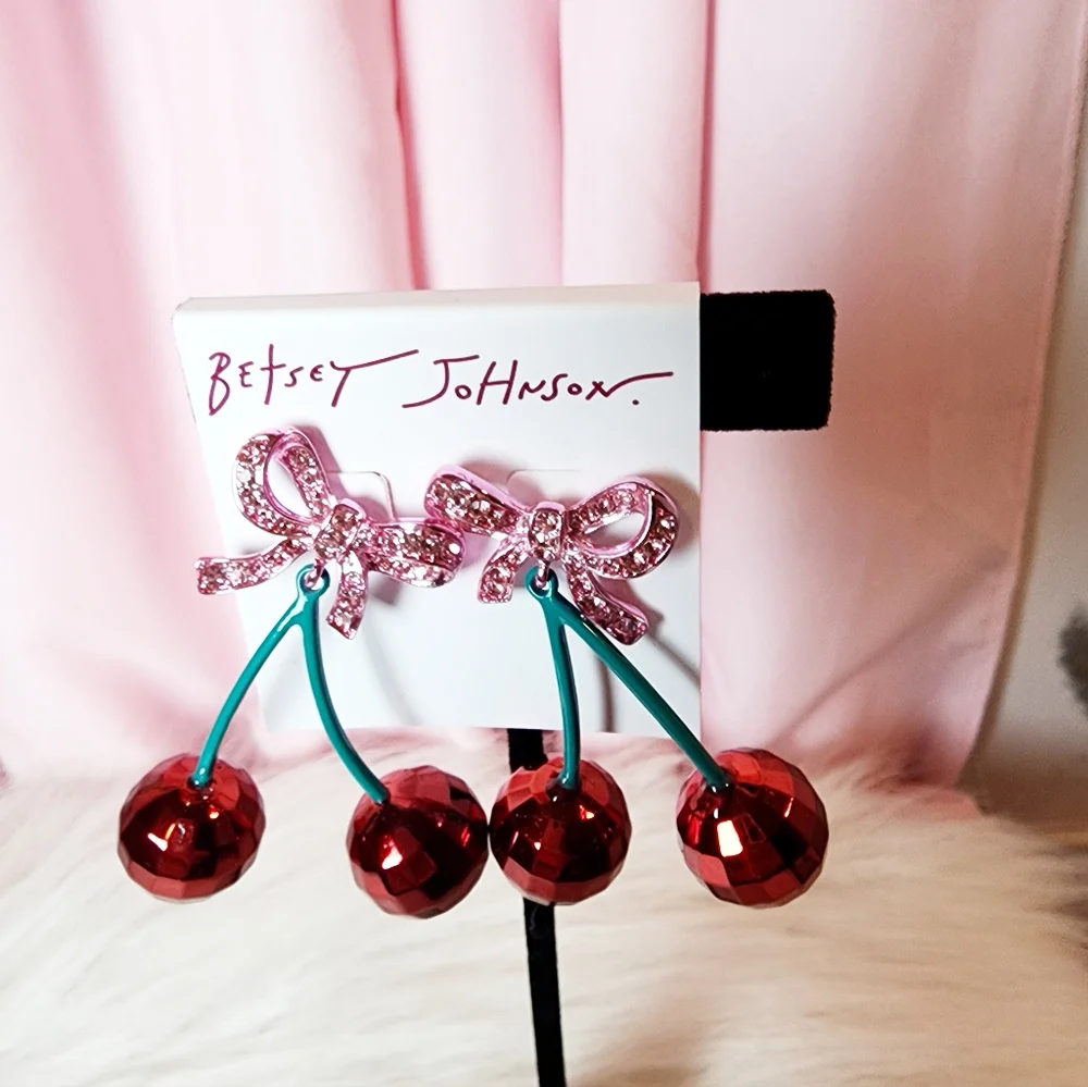 🏷 SALE! Betsey Johnson 
